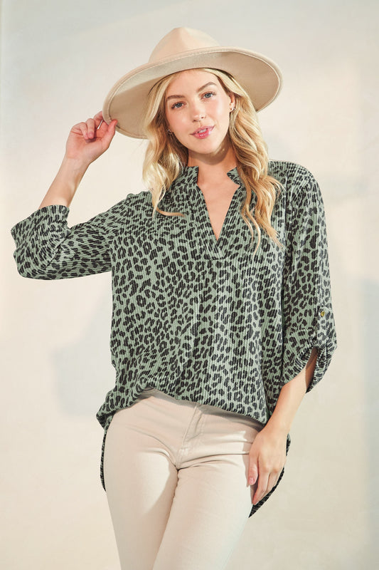 Button Sleeve Collar Animal Urban Rib Top