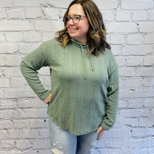 Cable Pattern Lightweight Hooded Sweater