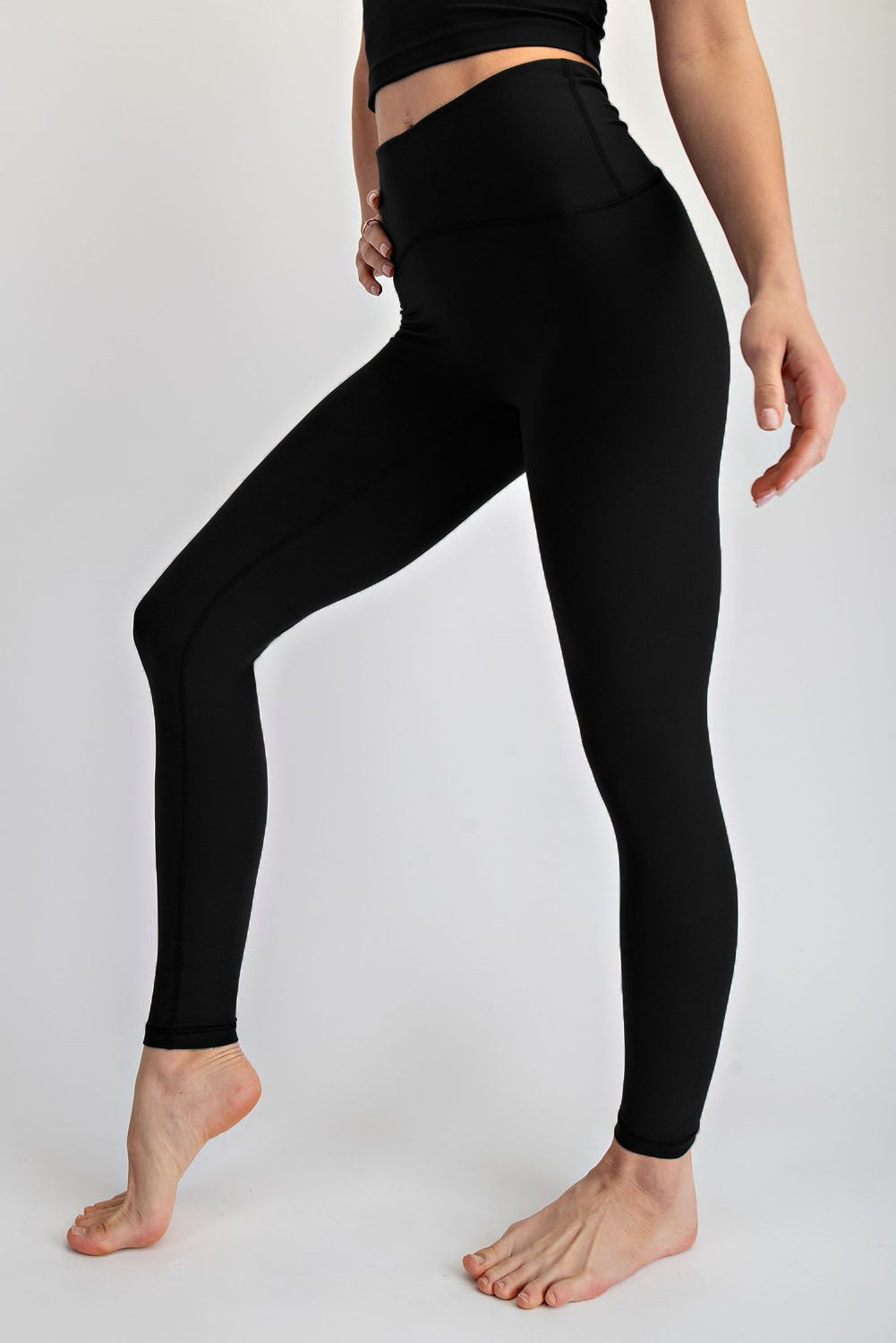 Nylon Butter Seamless Leggings in Black