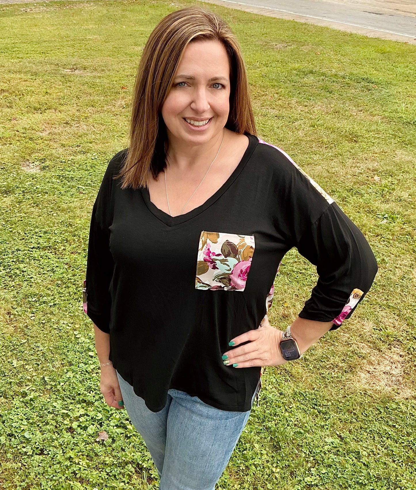 Solid & Floral Contrast V-Neck With Pocket Tee