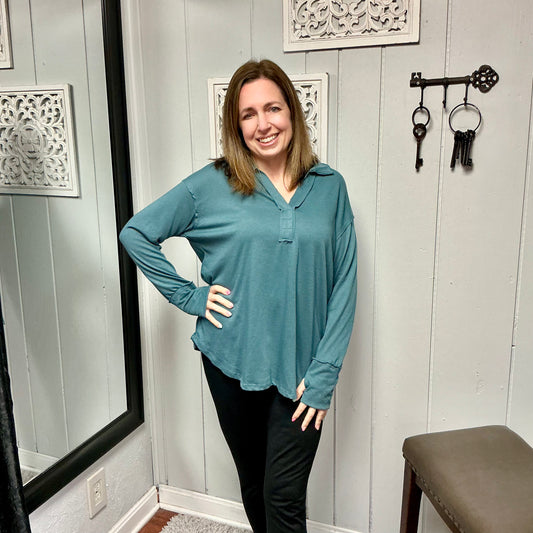 Long Sleeve V-Neck Collar Top in Teal